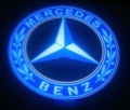 Подсветка в двери с логотипом Mercedes