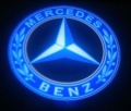 Подсветка в двери с логотипом Mercedes